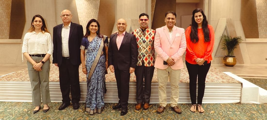 Group photo with fellow professionals